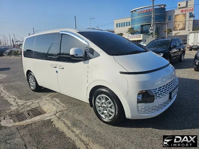 Hyundai Staria Tourer 9-Seater
