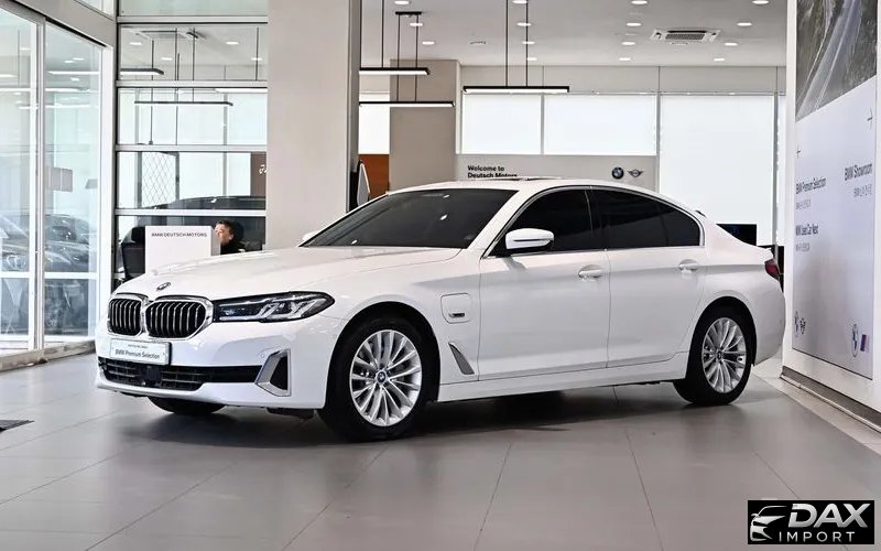 BMW 5-Series 530e Luxury