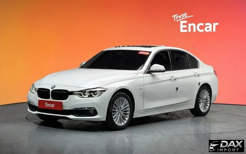 BMW 3-Series 320i Luxury