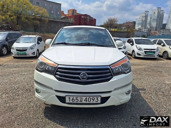 KG_Mobility_Ssangyong KORANDO 2WD LT 9-seater