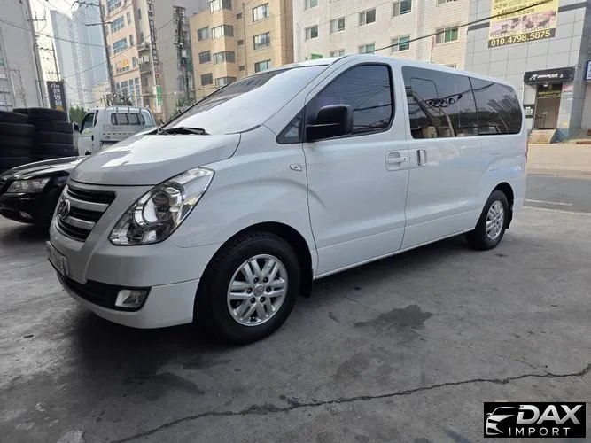 Hyundai Starex 12-Seater Wagon