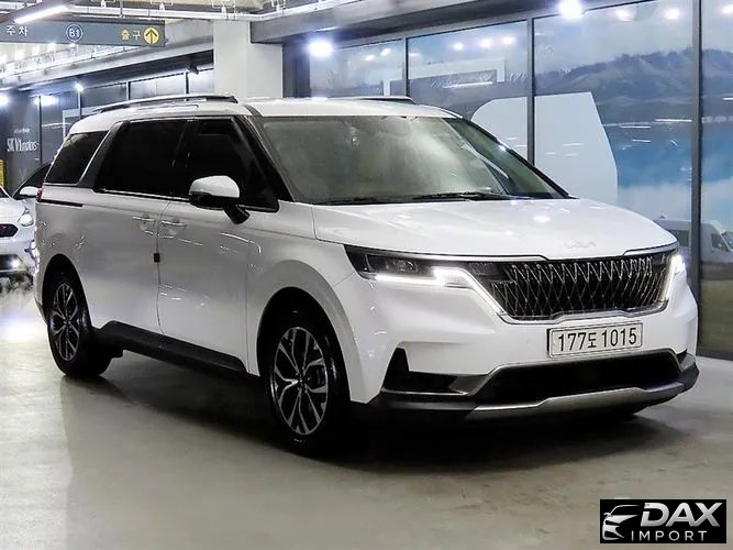 Kia Canival Gasoline 9-Seater Signature