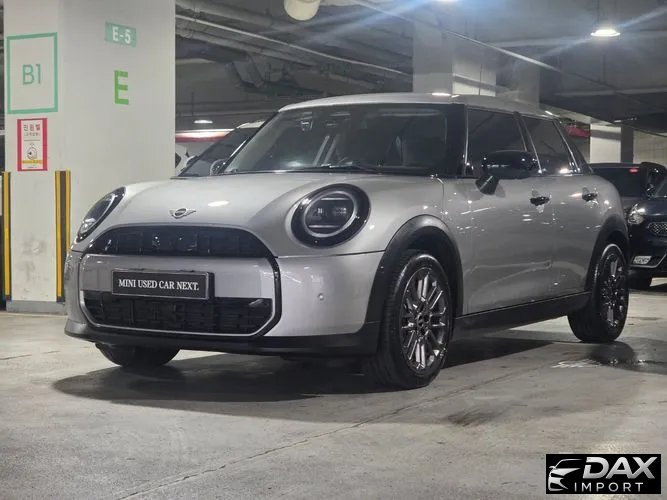 Mini Cooper 5Door Essential