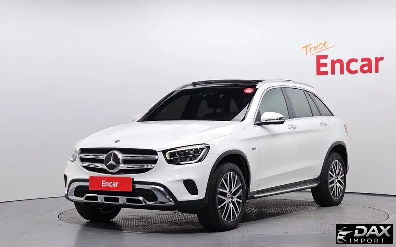 Mercedes-Benz GLC-Class GLC300e 4MATIC
