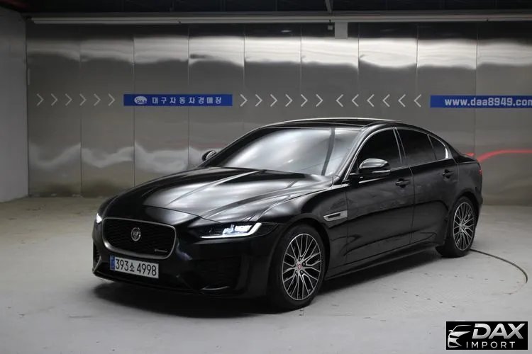 Jaguar XE D180 R-Dynamic S
