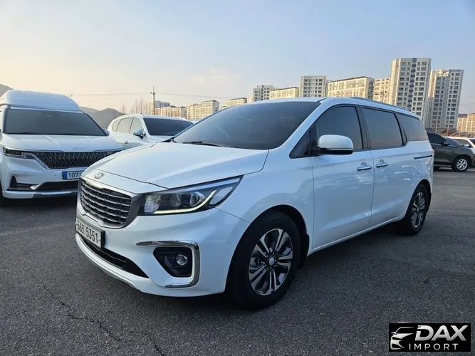 Kia Canival 9-Seater Luxury