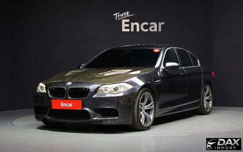 BMW M5 M5 Sedan