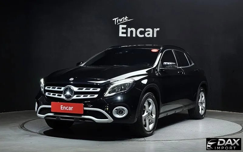 Mercedes-Benz GLA-Class GLA220