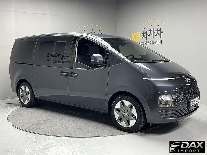 Hyundai Staria Tourer 11-Seater