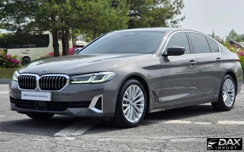 BMW 5-Series 520i Luxury
