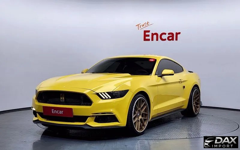 Ford Mustang Coupe