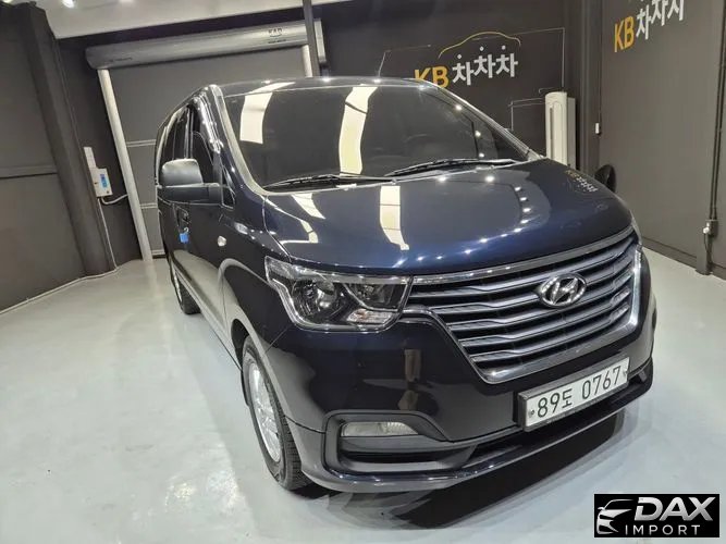 Hyundai Starex Van 5-Seater