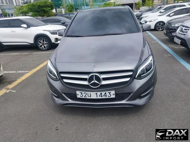 Mercedes-Benz B-Class B220