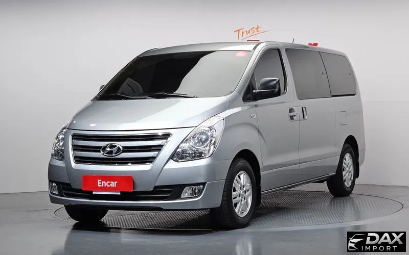 Hyundai Starex 12-Seater Wagon