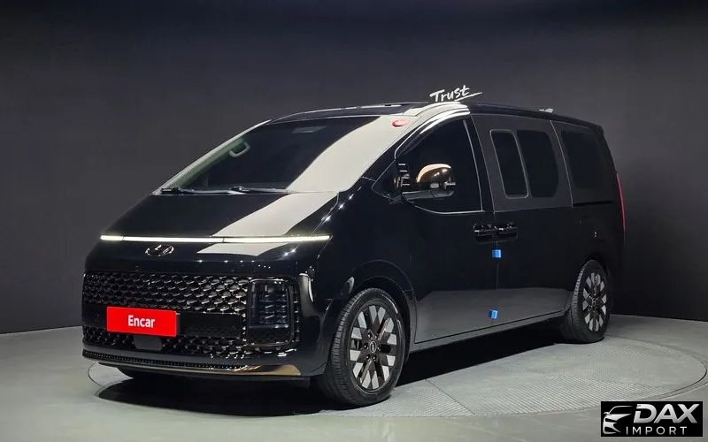 Hyundai Staria 4WD Lounge 9-Seater