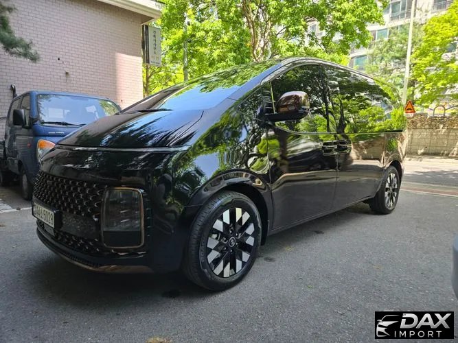 Hyundai Staria HEV 1.6 Lounge 7-Seater