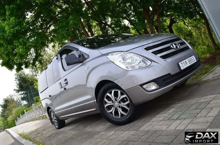 Hyundai Starex 12-Seater Wagon