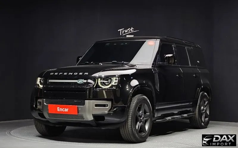 Land Rover Defender 110 P300 X-Dynamic SE