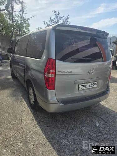 Hyundai Starex 12-Seater Wagon