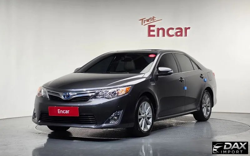 Toyota Camry Hybrid XLE