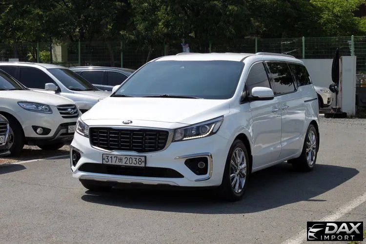 Kia Canival 9-Seater Prstige