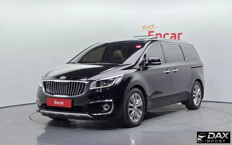 Kia Canival Gasoline 7-seater Limousine