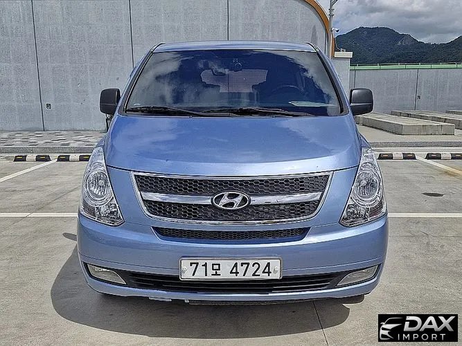 Hyundai Starex 12-Seater LPi Wagon