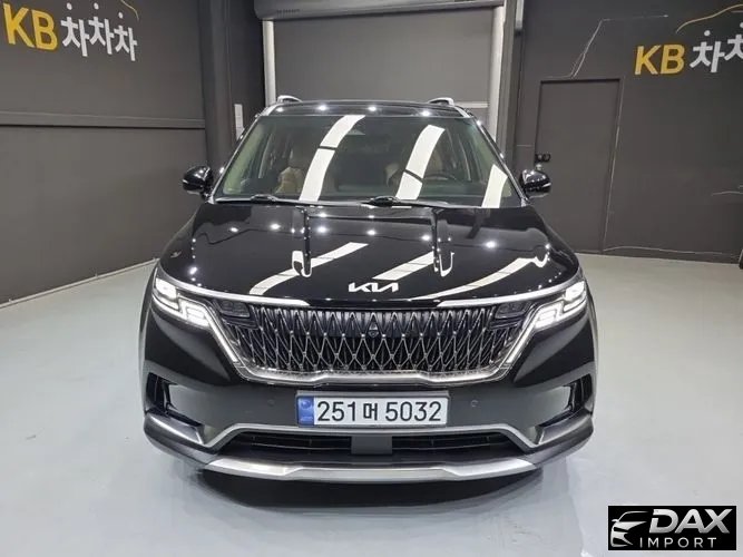 Kia Canival 9-Seater Noblesse