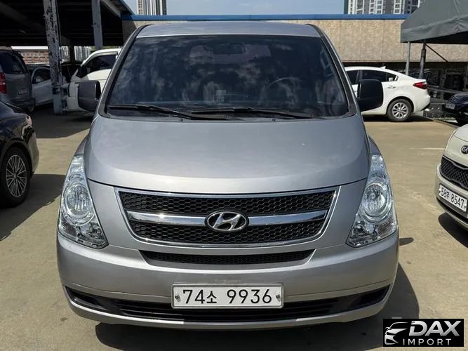 Hyundai Starex 4WD 12-Seater Wagon