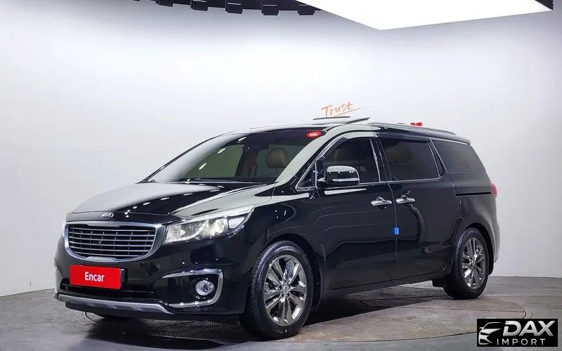 Kia Canival Gasoline 7-seater Limousine