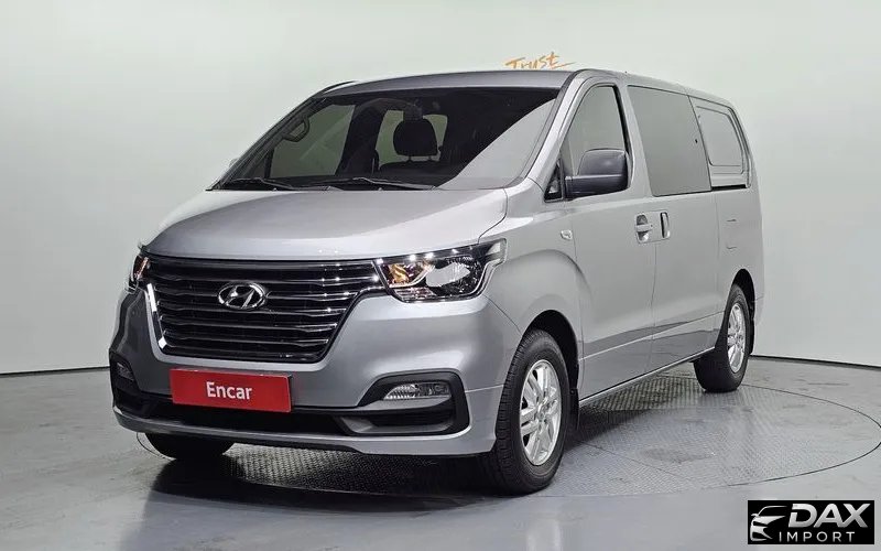 Hyundai Starex Van 5-Seater