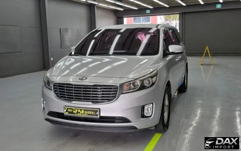 Kia Canival 11-seater Deluxe