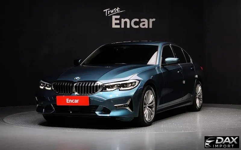 BMW 3-Series 320i Luxury