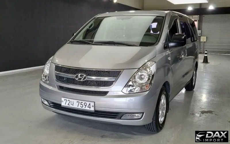 Hyundai Starex 12-Seater Wagon