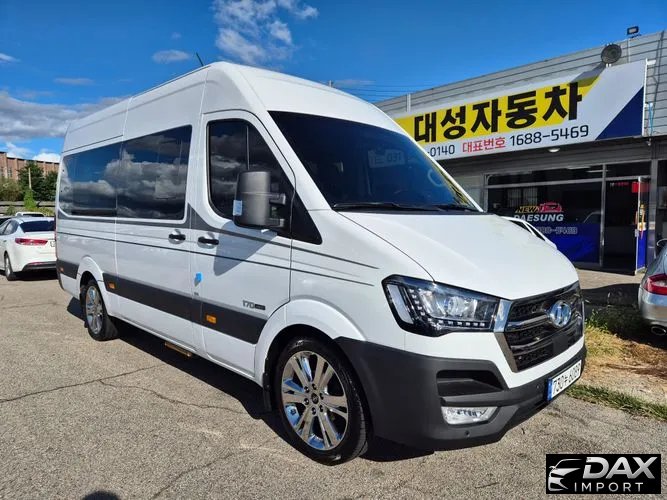 Hyundai Solati 15-seater