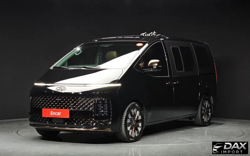 Hyundai Staria 4WD Lounge 9-Seater