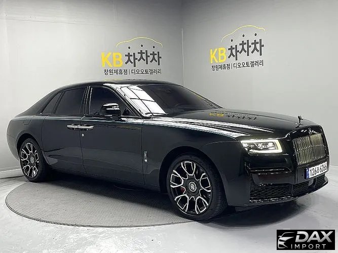 Rolls-Royce Ghost 6.7 V12 Black Badge