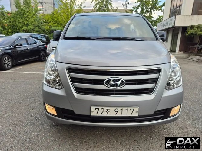 Hyundai Starex 12-Seater Wagon