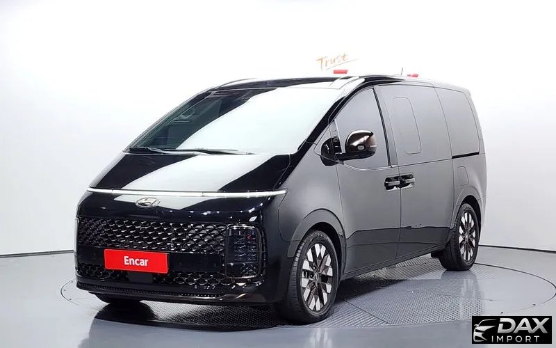 Hyundai Staria 4WD Lounge 9-Seater