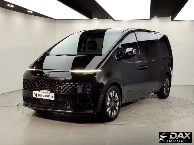 Hyundai Staria Lounge 9-Seater