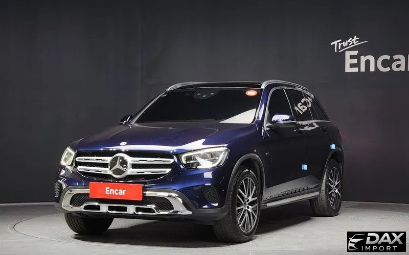 Mercedes-Benz GLC-Class GLC300e 4MATIC