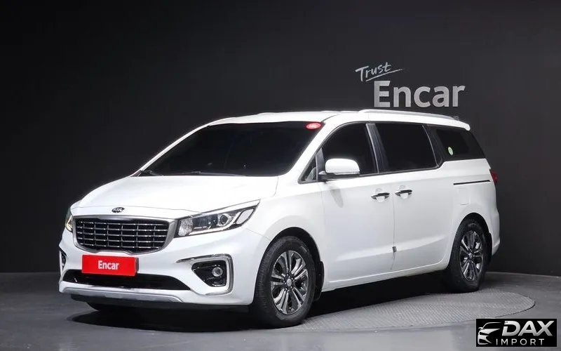 Kia Canival 9-Seater Luxury