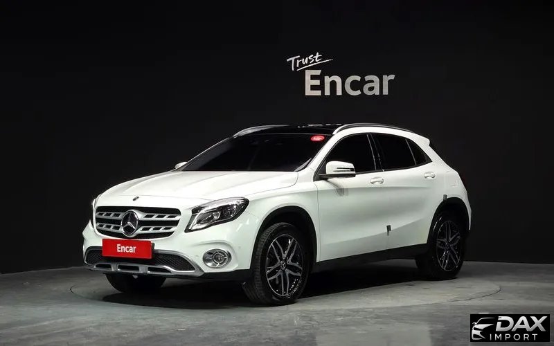 Mercedes-Benz GLA-Class GLA220 Premium