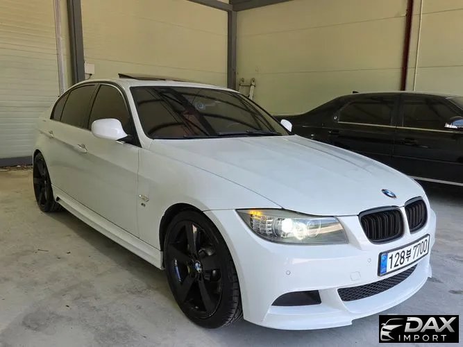 BMW 3-Series 320d Sedan Black and White