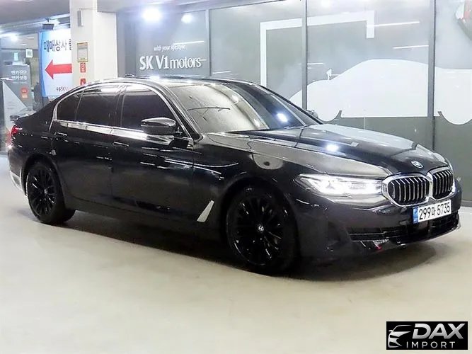 BMW 5-Series 520i Luxury