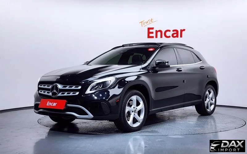 Mercedes-Benz GLA-Class GLA220