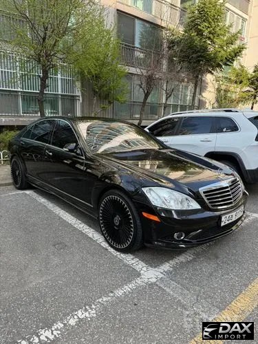 Mercedes-Benz S-Class S550V