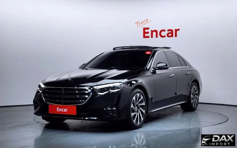 Mercedes-Benz E-Class E300 4MATIC Exclusive