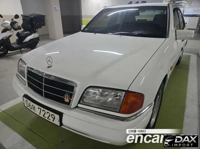 Mercedes-Benz C-Class C230