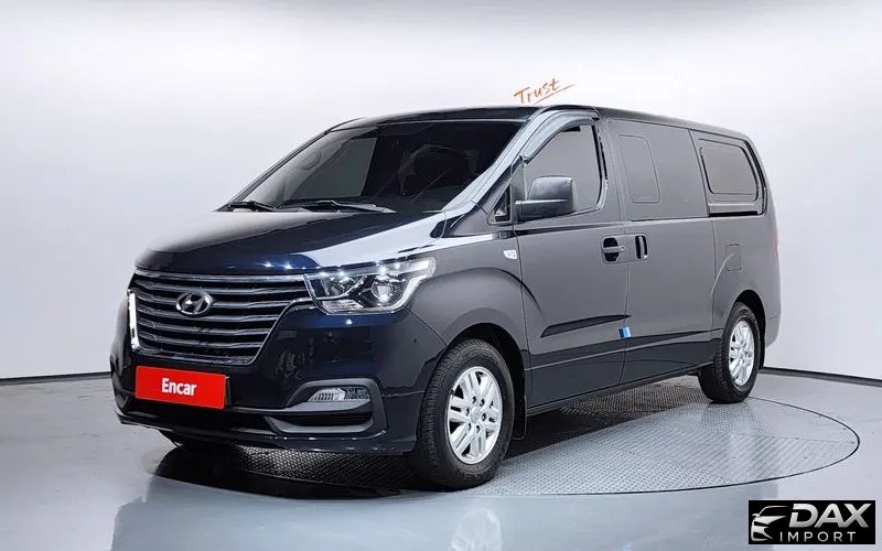 Hyundai Starex Van 5-Seater